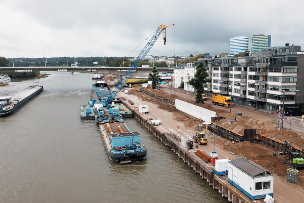 Duurzame versterking van de Arnhemse Rijnkade met speciale keerwanden