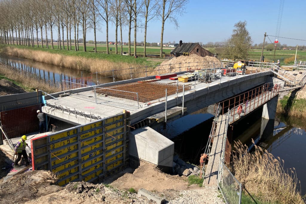 Nieuwe brug over Leopoldkanaal verbetert lokale mobiliteit in Maldegem