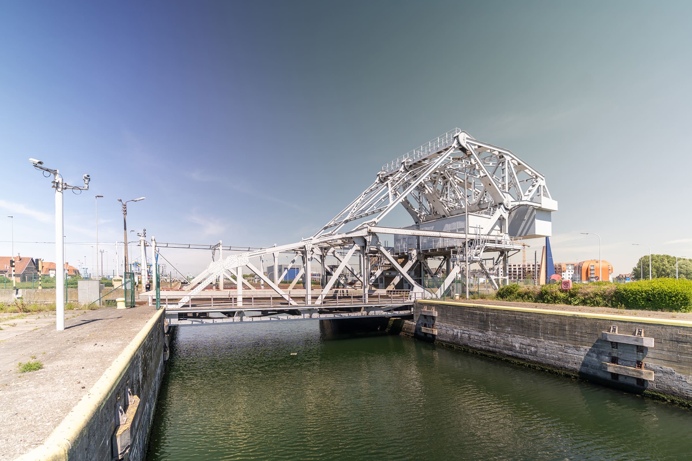 Louwers Mediagroep - Grond/Weg/Waterbouw Vlaanderen