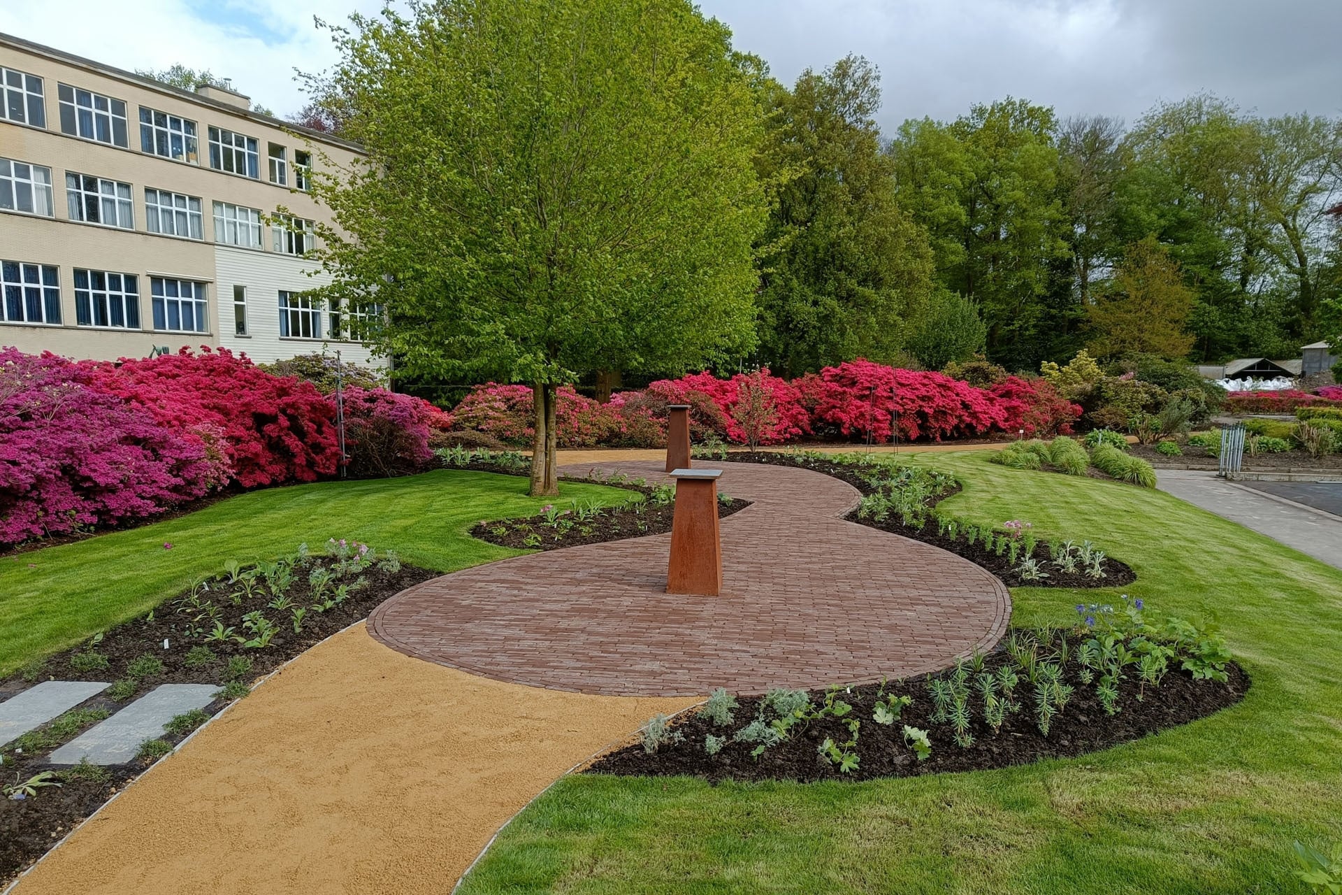 Louwers Mediagroep - Grond/Weg/Waterbouw Vlaanderen