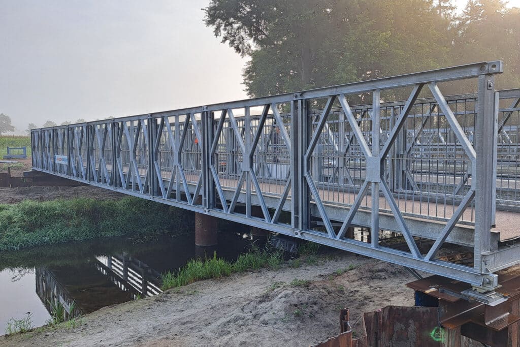 THERMISCH VERZINKT STAAL ALS STILLE KRACHT ACHTER TIJDELIJKE ÉN BLIJVENDE BRUGGEN 2