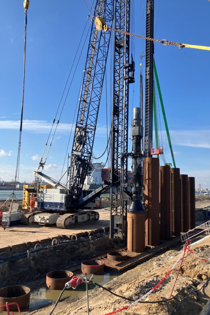 Anticiperen op de toekomst met nieuwe kade aan Kanaaldok B2 1