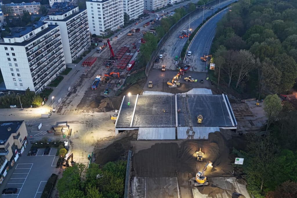 STADBADER CONTRACTORS stelt E313 terug open na huzarenstuk 2
