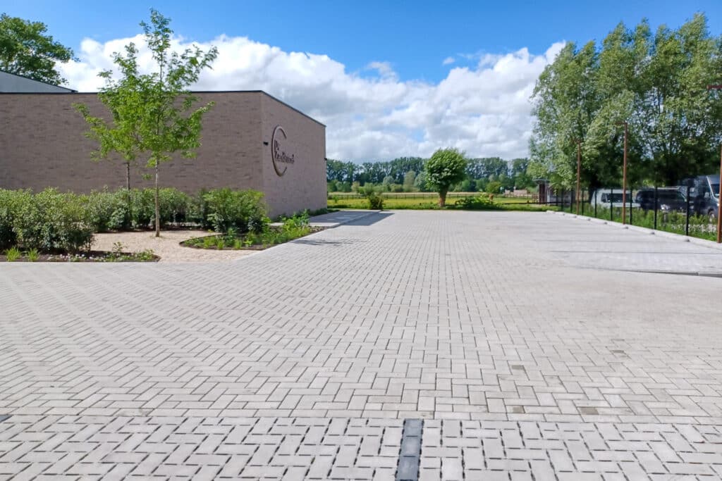 Betonstraatsteen combineert waterdoorlatendheid met een sterke en esthetische afwerking 3
