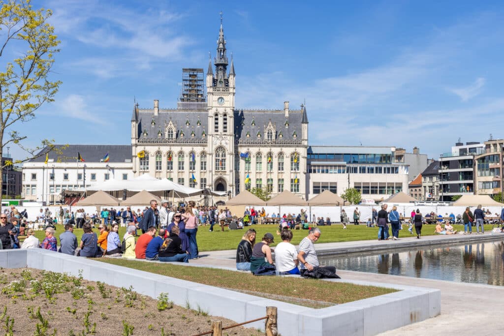 Herinrichting Grote Markt Sint-Niklaas toont hoe klimaatadaptatie en stadsbeleving samengaan 2
