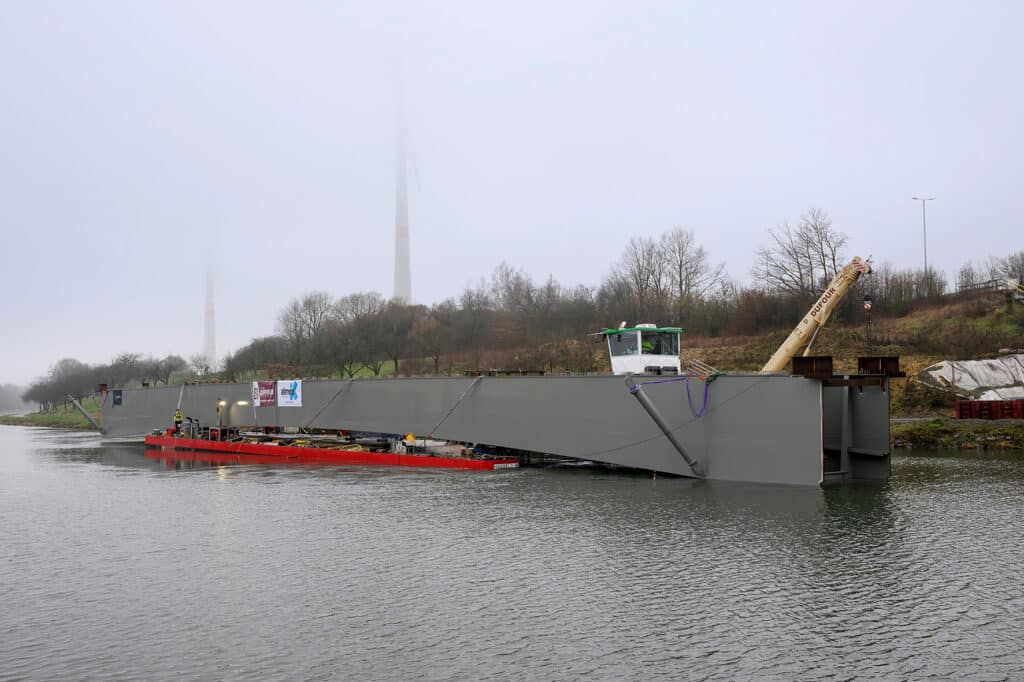Nieuwe brug van E42/A15 over Centrumkanaal: een technisch en menselijk hoogstandje 8