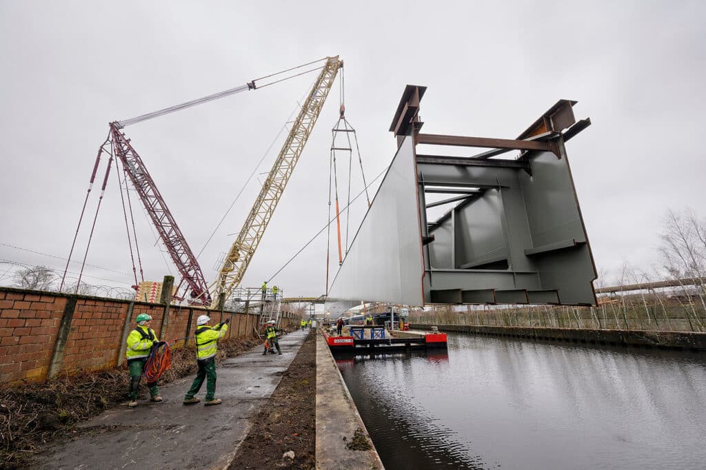 Nieuwe brug van E42/A15 over Centrumkanaal: een technisch en menselijk hoogstandje 9