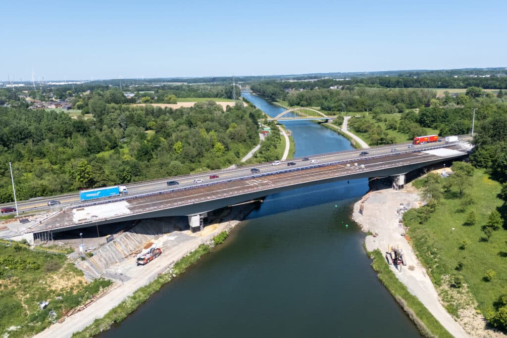 Nieuwe brug van E42/A15 over Centrumkanaal: een technisch en menselijk hoogstandje 11