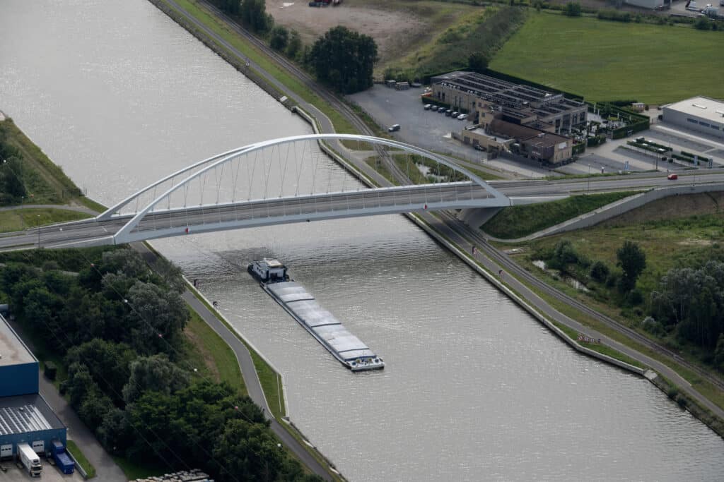 Fietsbrug Wijnegem vormt sluitstuk van groots bruggenprogramma Albertkanaal 3